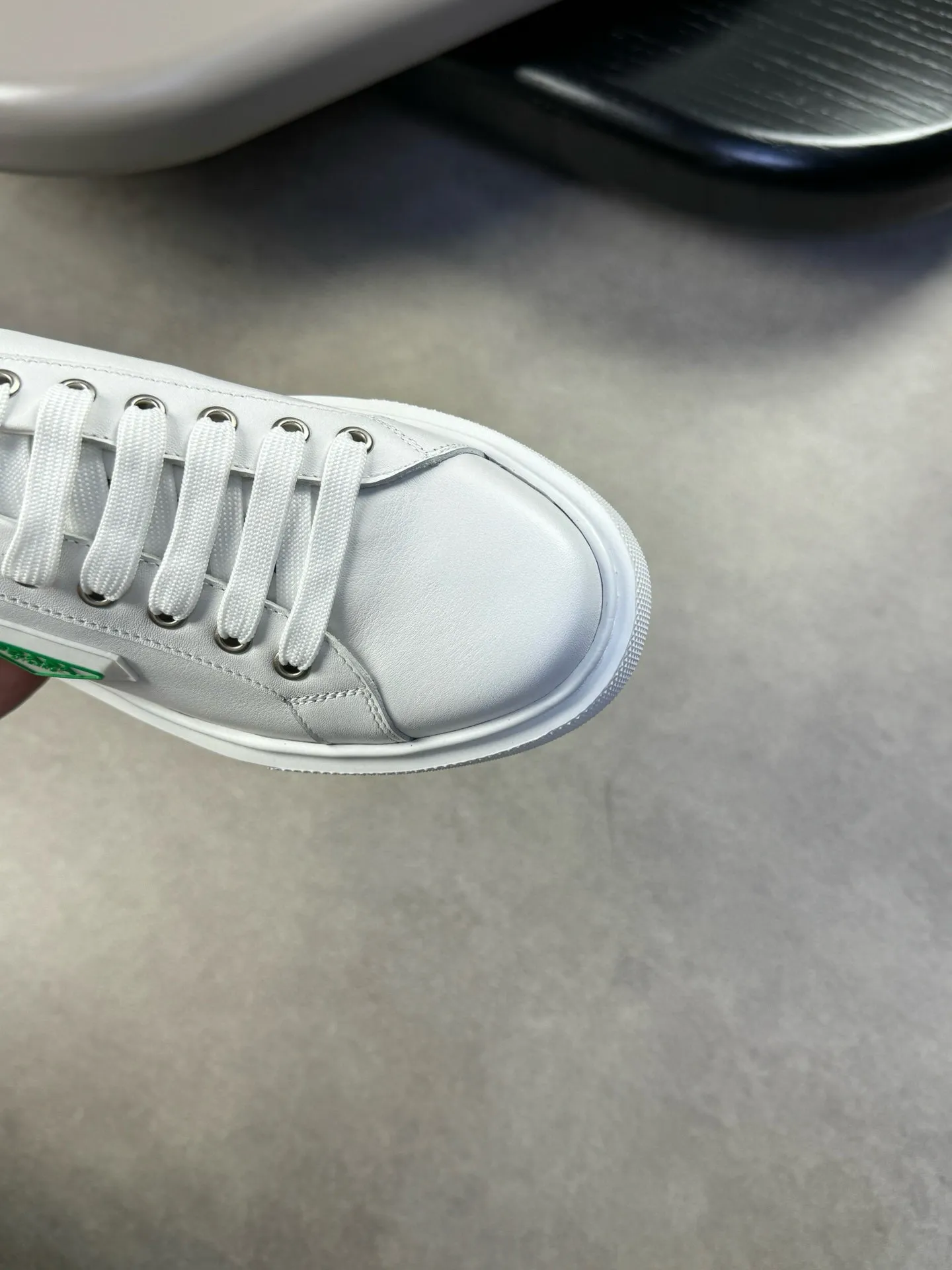 Men's men's shoes 💰420 [New style] 🦕🦕 [PRADA] Prada - High-end quality original order - Upper: original 🔝 Napa calfskin, brand plastic LOGO sewn on shoe body - Lining: water-dyed cowhide - Outsole: original TPU rubber foam; molded outsole - Super high quality control, fine workmanship: highlighted (high-end, luxury, grade) -Size: 39-44 (38, 45, can be customized)